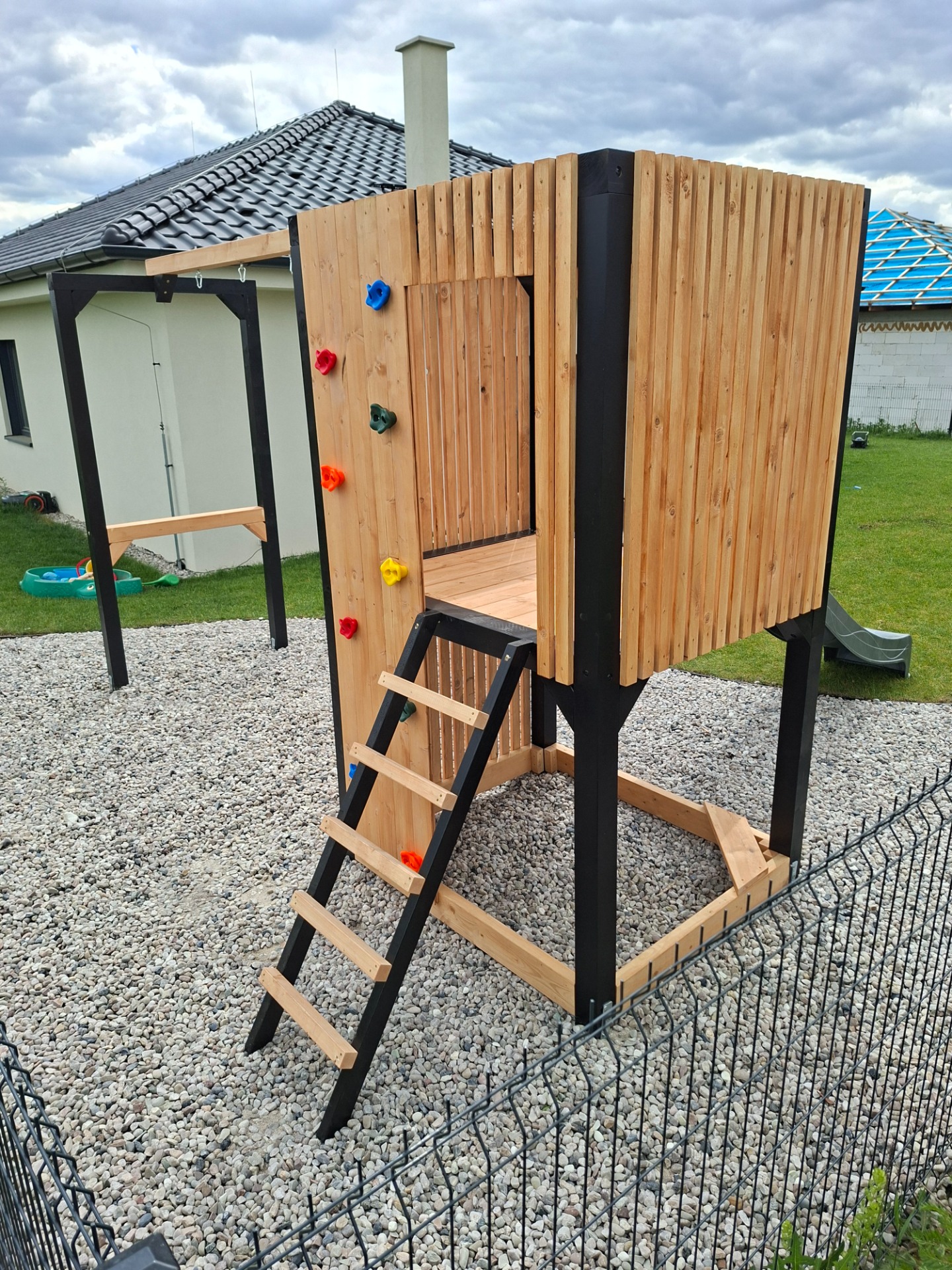HŘIŠTĚ "KOSTKA" - 29000Kč - NÁTĚR V CENĚ
